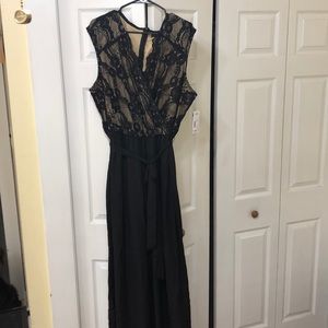 Worthington Woman Black and Nude Jumpsuit 🖤